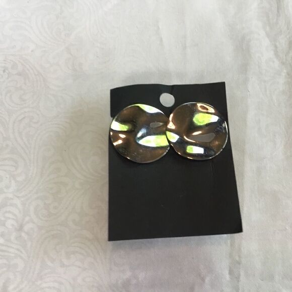 Silvertone Hammered Disc Pierced Earrings - Picture 4 of 5